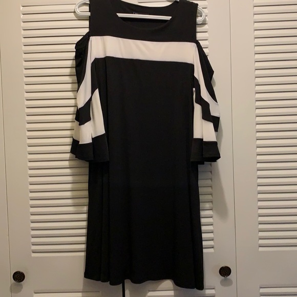 Size XL Nina Leonard mini dress in black and white with peep shoulders - Picture 1 of 3